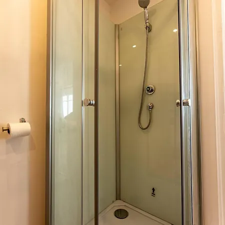 1. Proche Du Centre Et Gare Apartmán *